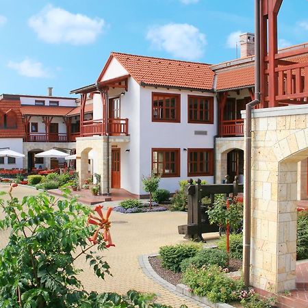 Magita Hotel Basko 외부 사진