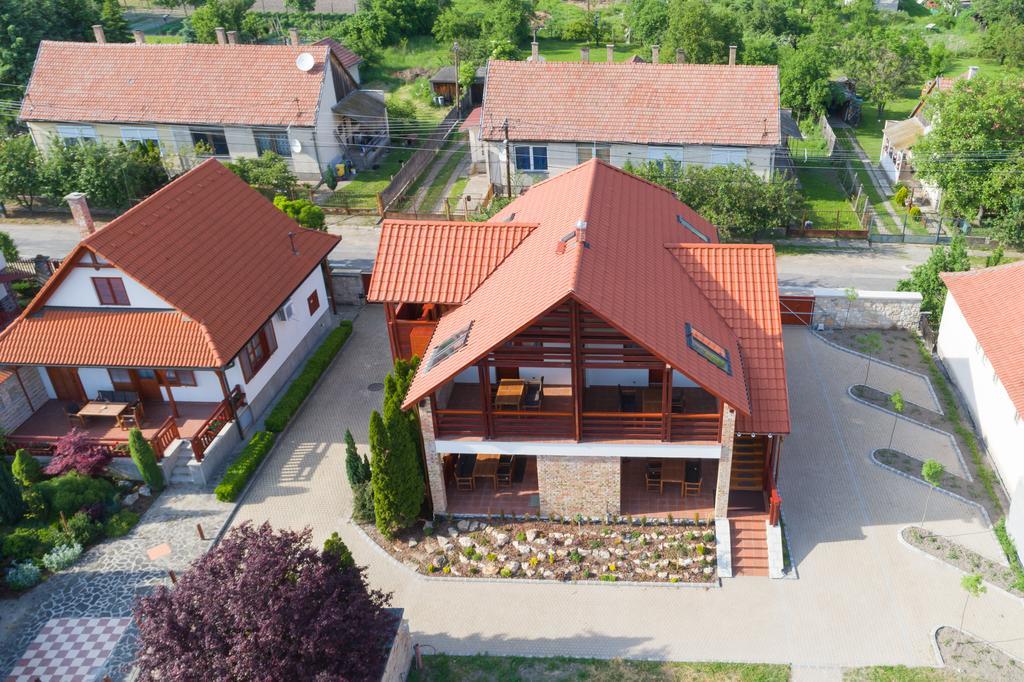 Magita Hotel Basko 외부 사진