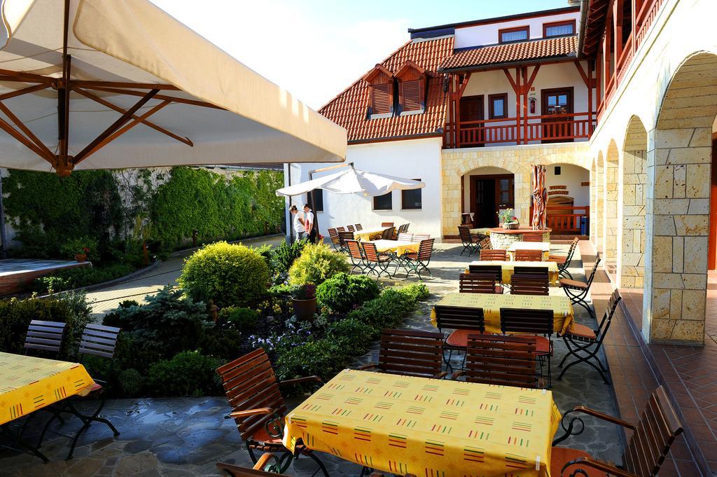 Magita Hotel Basko 외부 사진