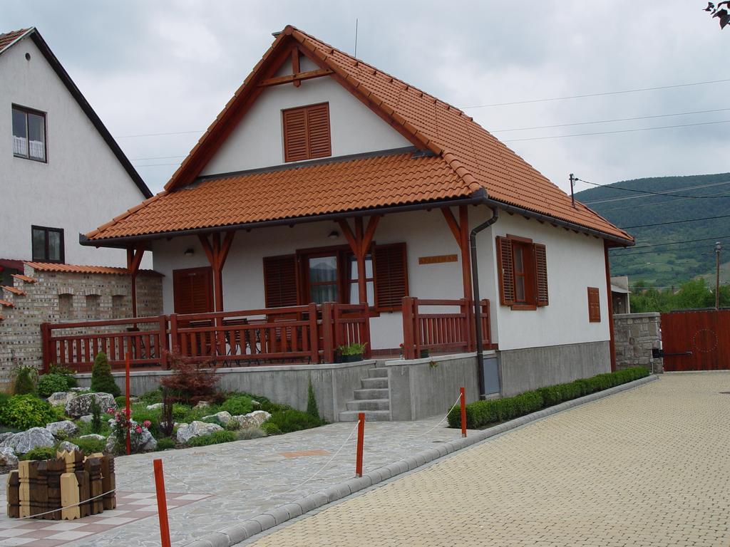 Magita Hotel Basko 외부 사진
