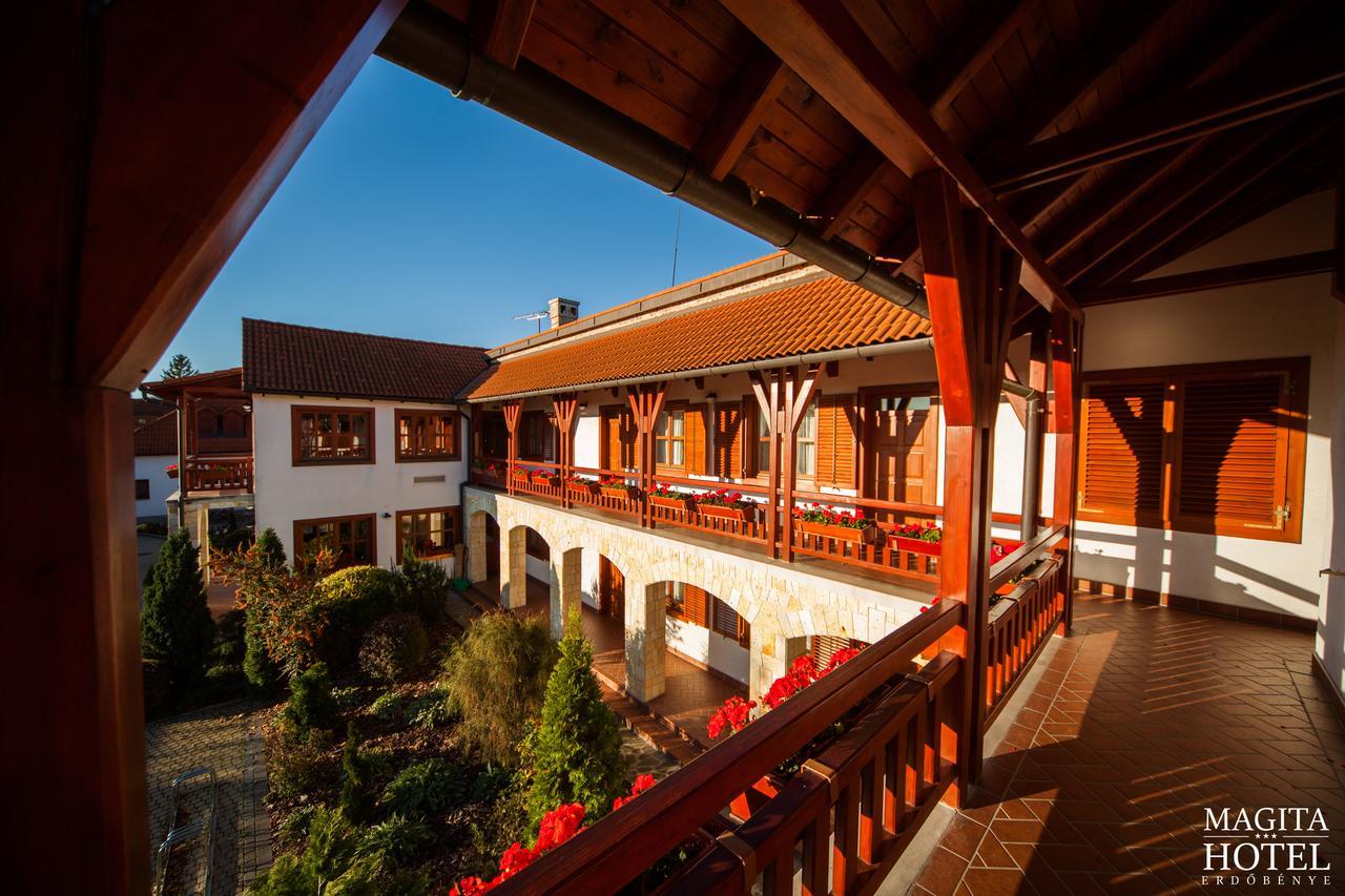 Magita Hotel Basko 외부 사진